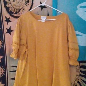 Lisa Leal 3x light brown girly floral  short sleeve blouse.